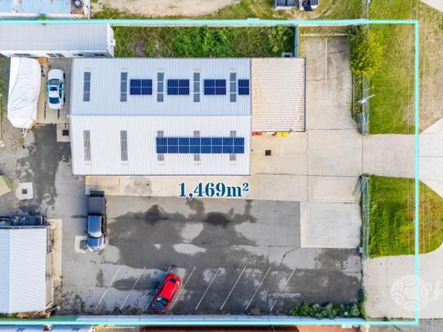 Warehouse for sale in Rockingham, Western Australia