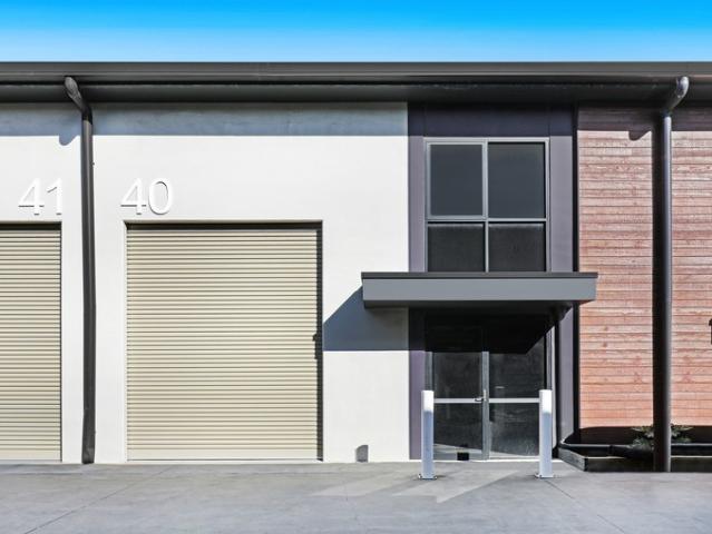 Warehouse for rent in Wollongong West, New South Wales