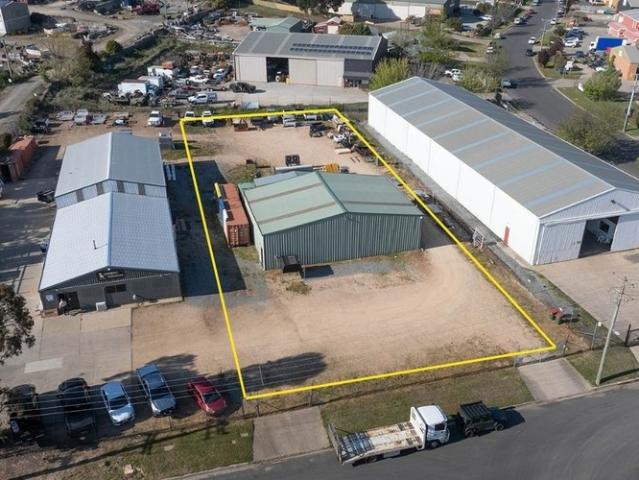 Warehouse for sale in Glenroi, Orange