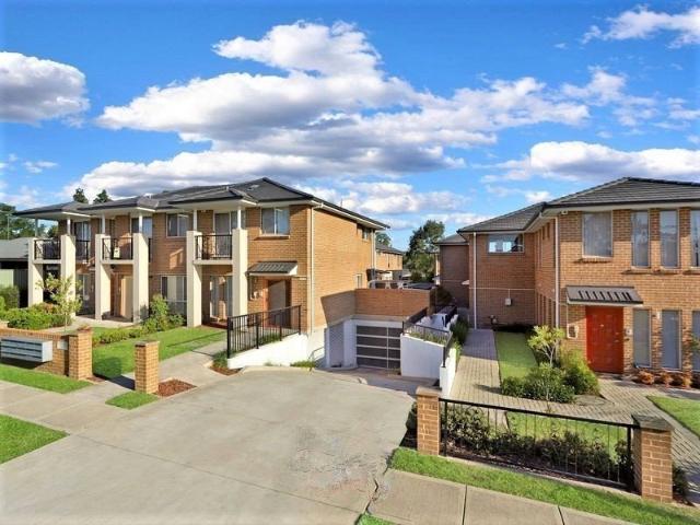 Townhouse for rent in Sydney, New South Wales