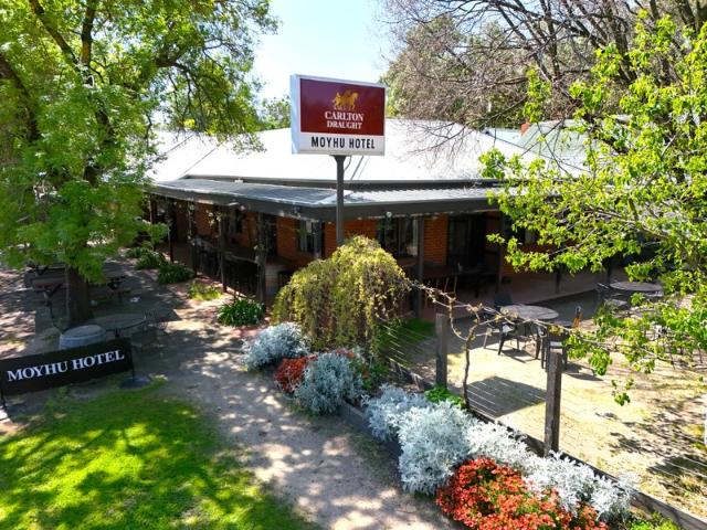 Townhouse for sale in Moyhu, Victoria