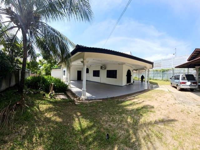 Bungalow for sale in Sungai Udang, Malaka