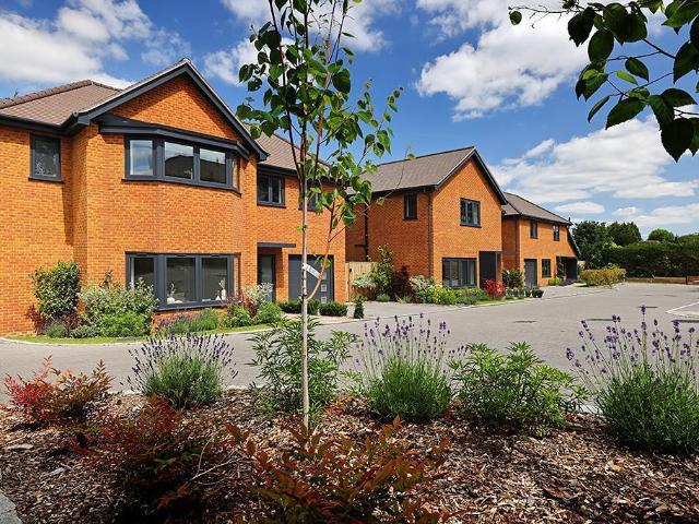 House for rent in Pachesham Park, Surrey