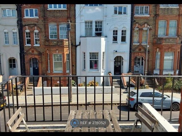Apartment for rent in Clapham Junction, Greater London