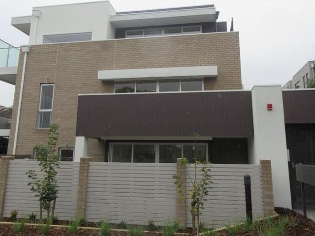 Apartment for rent in Ringwood East Shopping Centre, Melbourne