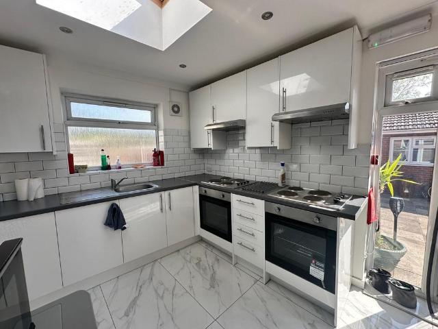 House for rent in London Borough of Ealing, Greenford
