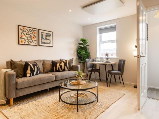 Townhouse for rent in New Basford, Haddon