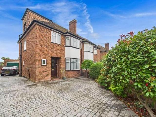 House for sale in London Borough of Hounslow, Feltham