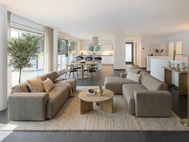 Terrassenwohnung kaufen in Oetwil, Zürich