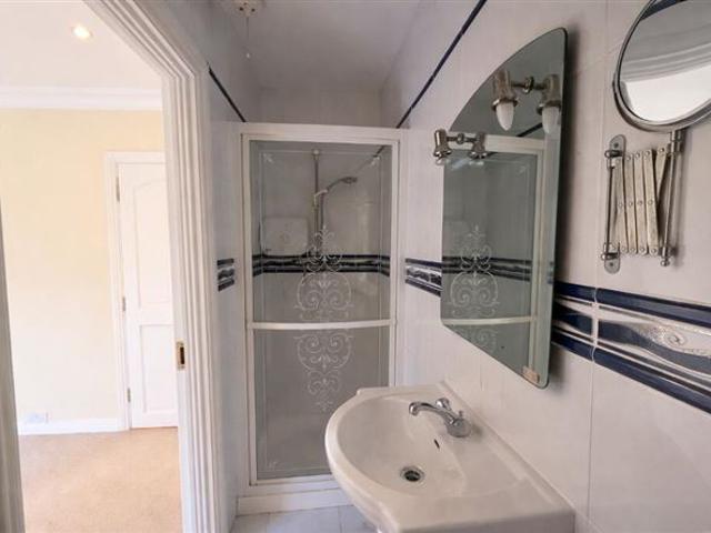 Bungalow for sale in Strandhill, Connacht