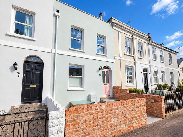 Apartment for rent in Golden Valley, Gloucestershire