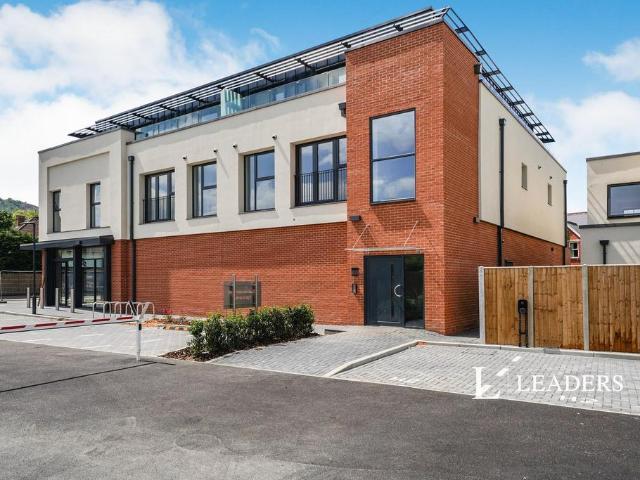 Apartment for rent in Golden Valley, Gloucestershire