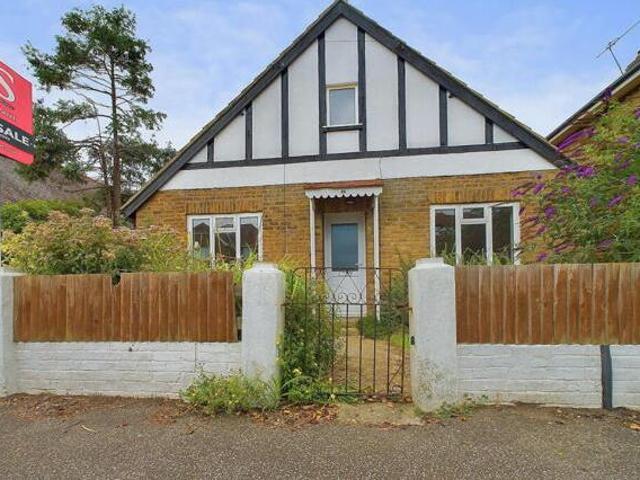 House for sale in Fishersgate, West Sussex