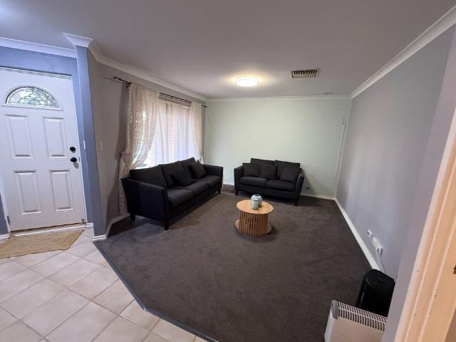 Room for rent in Leda, Western Australia