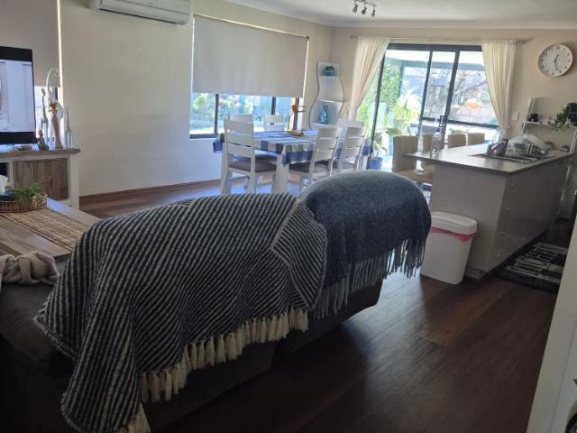 Room for rent in Leda, Western Australia
