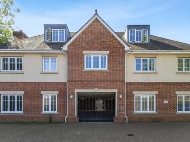 House for sale in Beaconsfield, Knotty Green