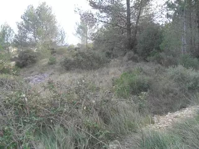 Terrain vente à Nîmes, Lédenon