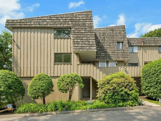 Condo for sale in Norwalk