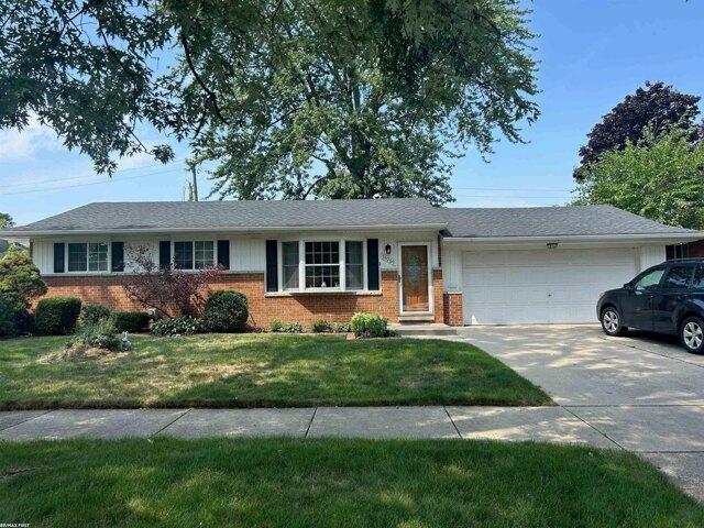 House for sale in Clinton Township