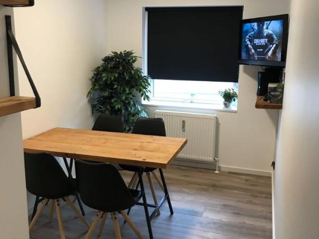 Zimmer til leje i Tranbjerg J, Århus