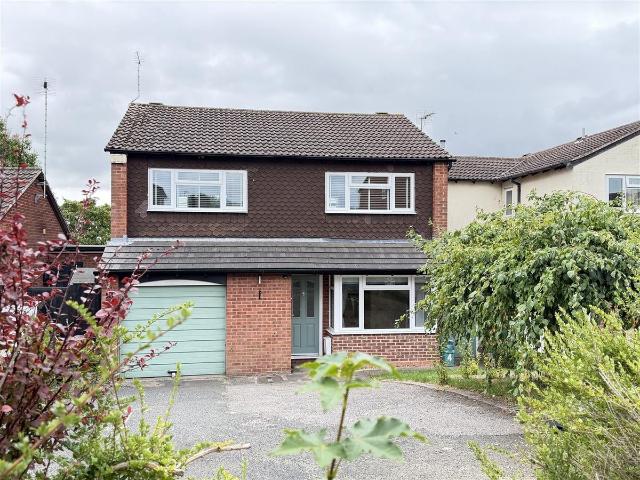 Apartment for rent in Woodloes Park, Green Close