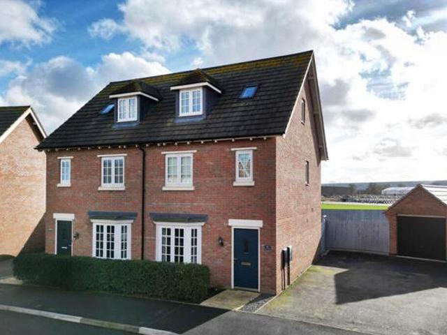 House for sale in Houlton, Rugby