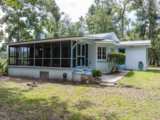 House for sale in Lee, Florida