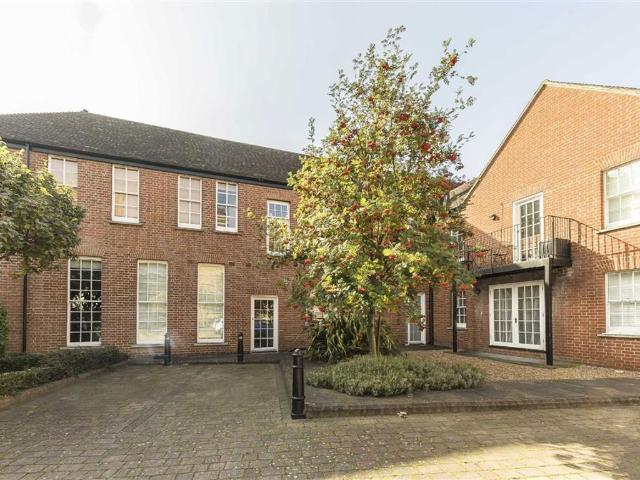 Apartment for rent in London Borough of Lewisham, Blackheath