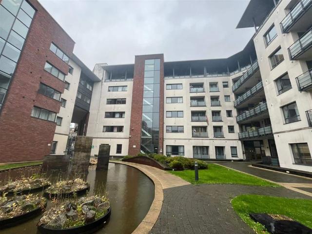 Apartment to rent in Bluebell, North Tipperary