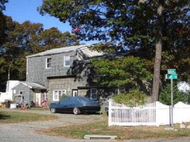 House for sale in Centereach, New York