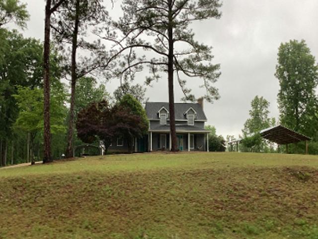 House for sale in Valley, Lee County