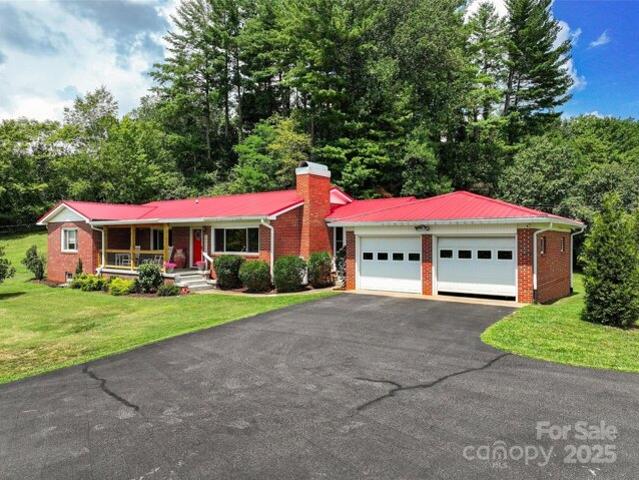 House for sale in Clyde