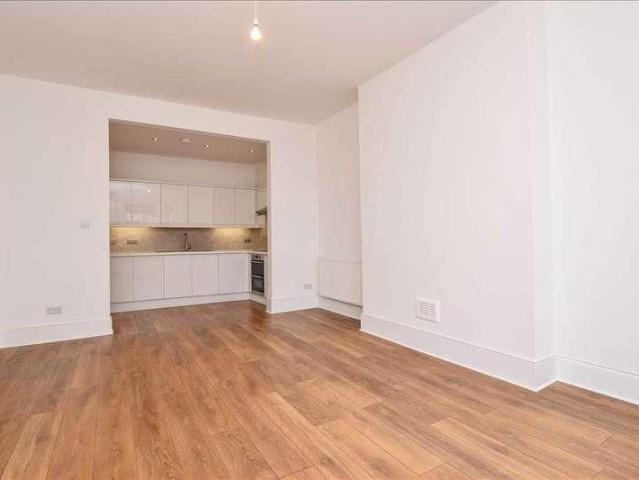 Apartment for rent in Horn Park, Cat Hill