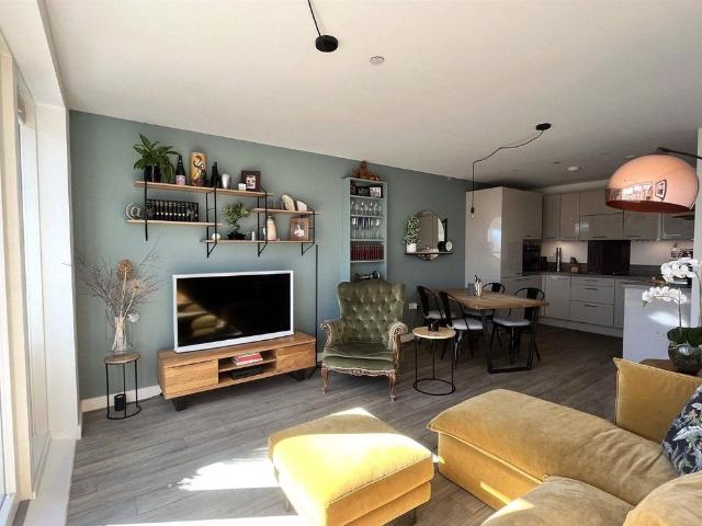 Apartment for rent in London Borough of Lewisham, Cat Hill