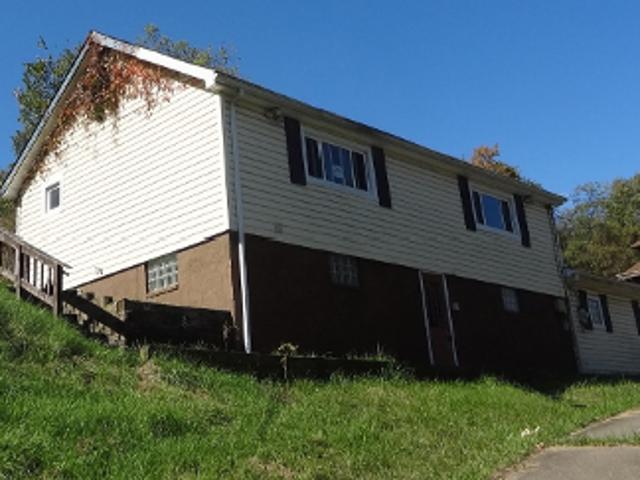 House for sale in Plum, Pennsylvania