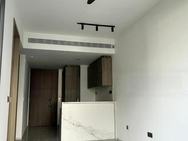 Condominium for rent in Holland
