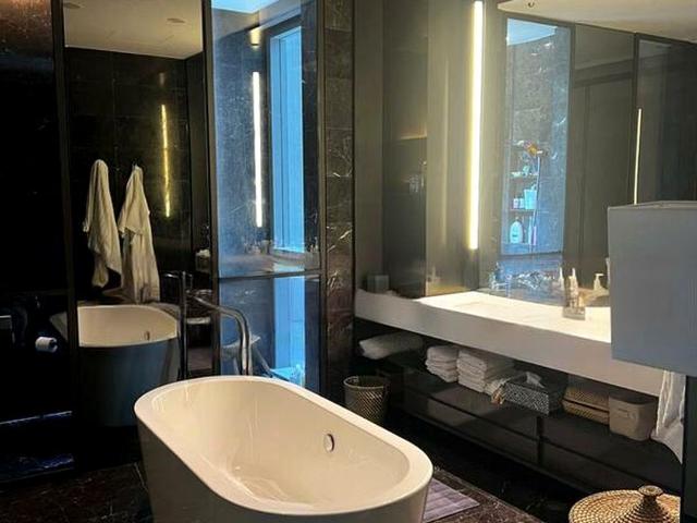 Condominium for rent in Holland