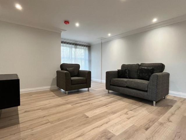 Apartment for rent in Hyde Park, West Yorkshire