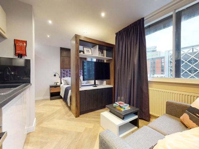 Studio for rent in West Yorkshire