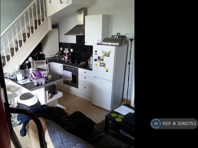 Apartment for rent in Hyde Park, Leeds
