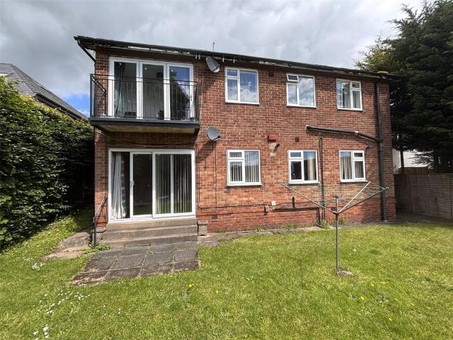 Apartment for rent in Alwoodley, West Yorkshire