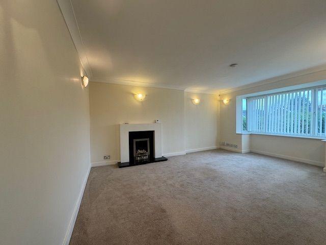Apartment for rent in Alwoodley Gates, Leeds