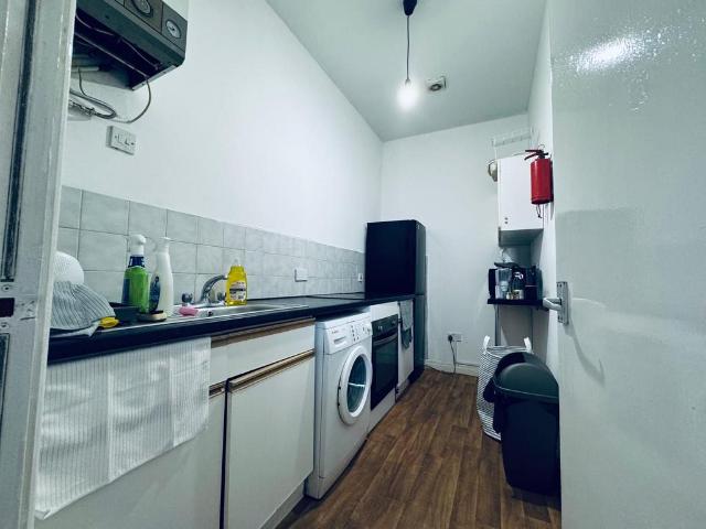 Apartment for rent in Hyde Park, Leeds