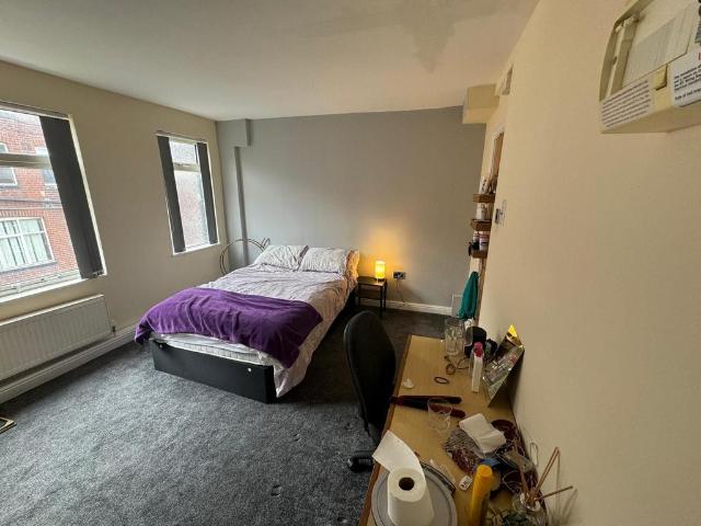 House for rent in Headingley Hill, Leeds