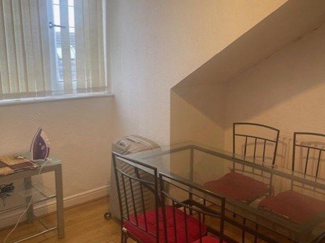 Studio for rent in Osmondthorpe, Leeds