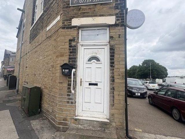 Apartment for rent in Thornbury, West Yorkshire