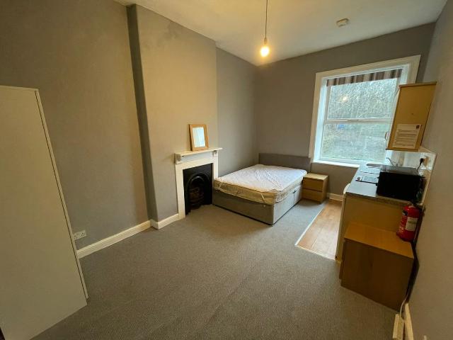 Room for rent in Dewsbury, Kirklees