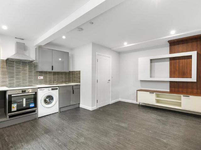 Apartment for rent in Hipperholme, Calderdale
