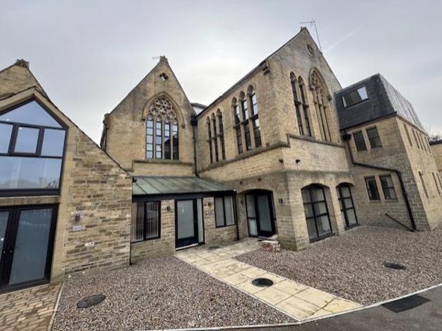 Studio for rent in West Yorkshire