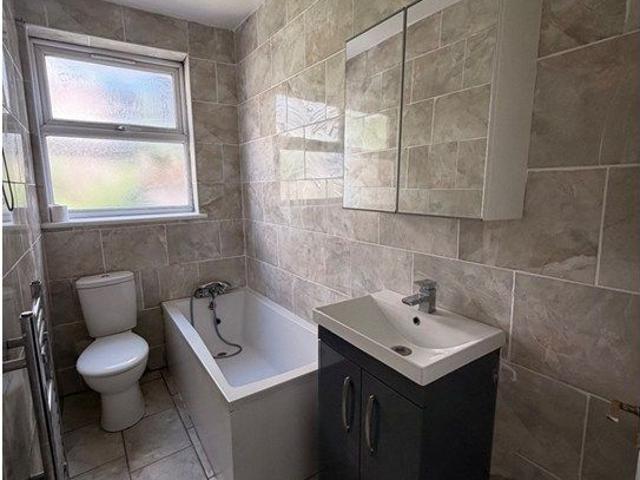 House for rent in Upper Edmonton, Greater London